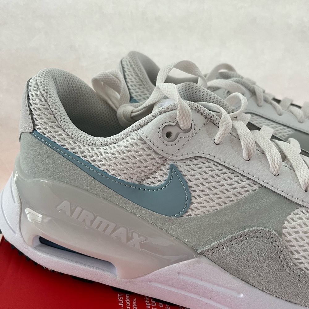 Nike Air Max White and Light Blue Athletic Shoes - Picture 4 of 12